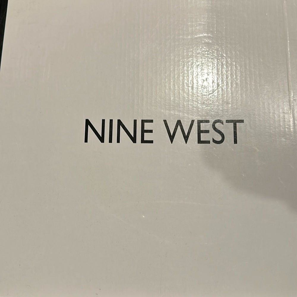 Excellent condition gently worn Nine West boot